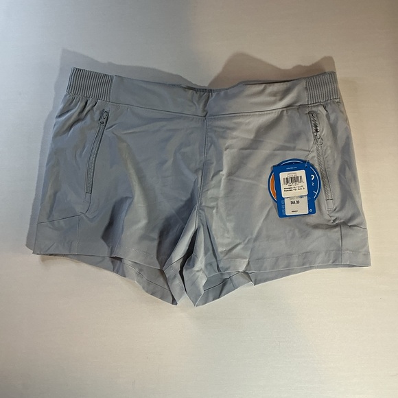 Columbia Pants - Columbia PFG Women's XL  Light Gray Athletic Shorts 3” inseam NEW NWT